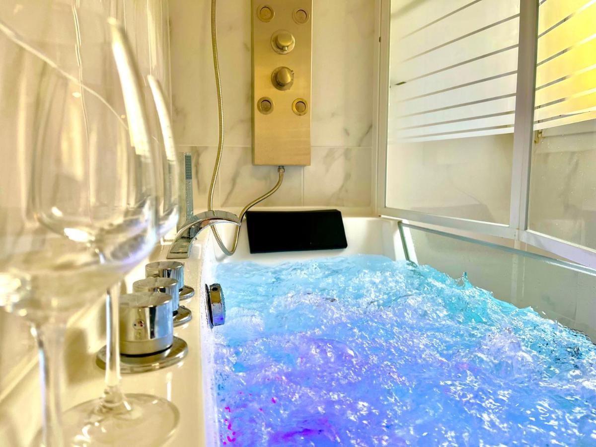 Cocon Luxe - Sauna & Balneo Au Coeur De Ρενς Εξωτερικό φωτογραφία