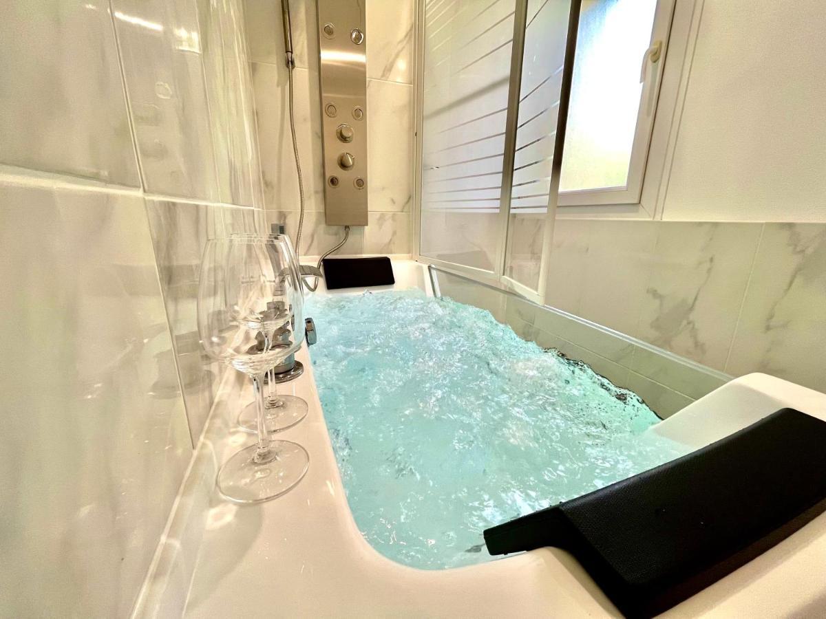 Cocon Luxe - Sauna & Balneo Au Coeur De Ρενς Εξωτερικό φωτογραφία